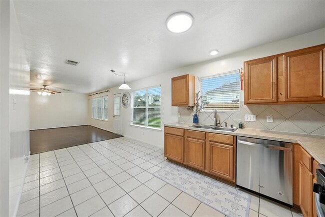 Building Photo - 3114 Holly Ranch Dr