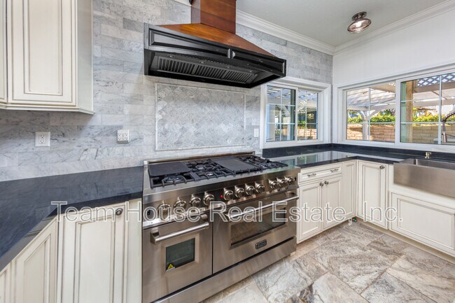 Building Photo - 22324 Circle J Ranch Rd