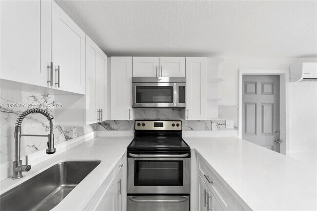 Building Photo - 607 SW 3rd St