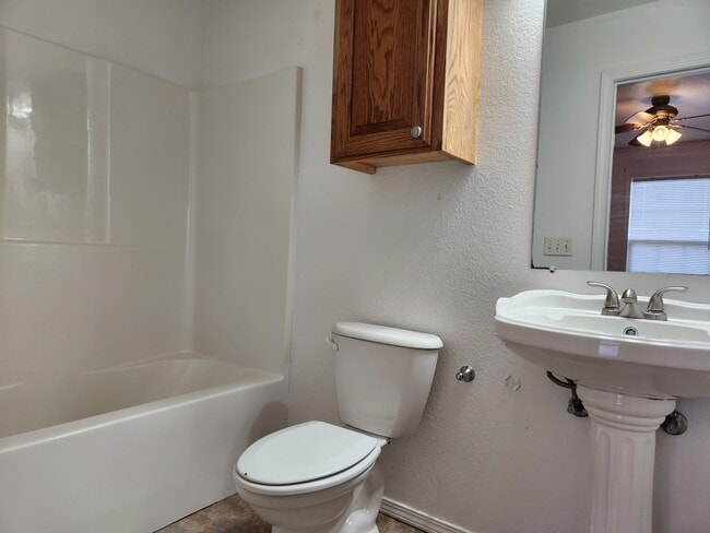 Building Photo - 63080 E 285 Ct