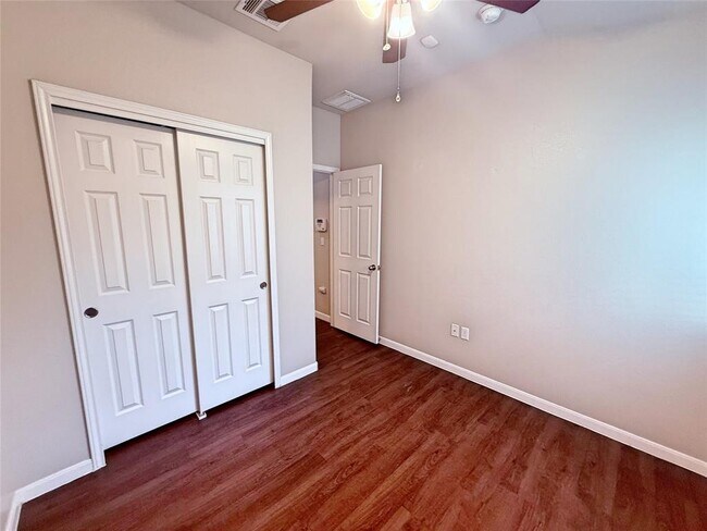 Building Photo - 545 Goddard