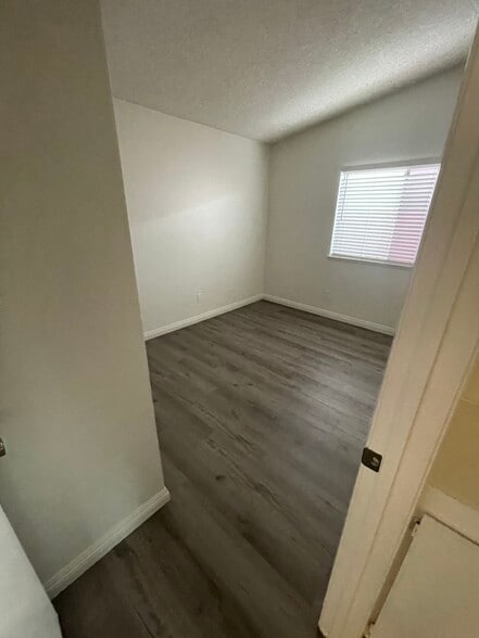Main bedroom - 1931 Union St