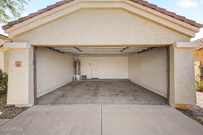 Building Photo - 2159 W Pinkley Ave