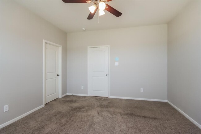 Building Photo - 25381 Cypress Bend Dr