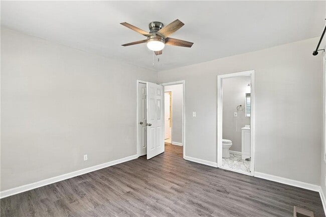 Building Photo - 1357 Lorenzo Dr SW