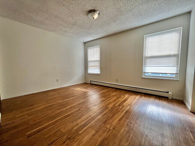 Building Photo - Dartmouth133 (KC-AM)