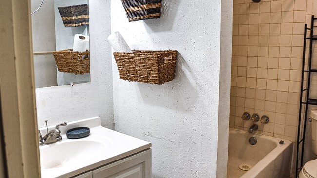 Building Photo - 3308 Burke Rd