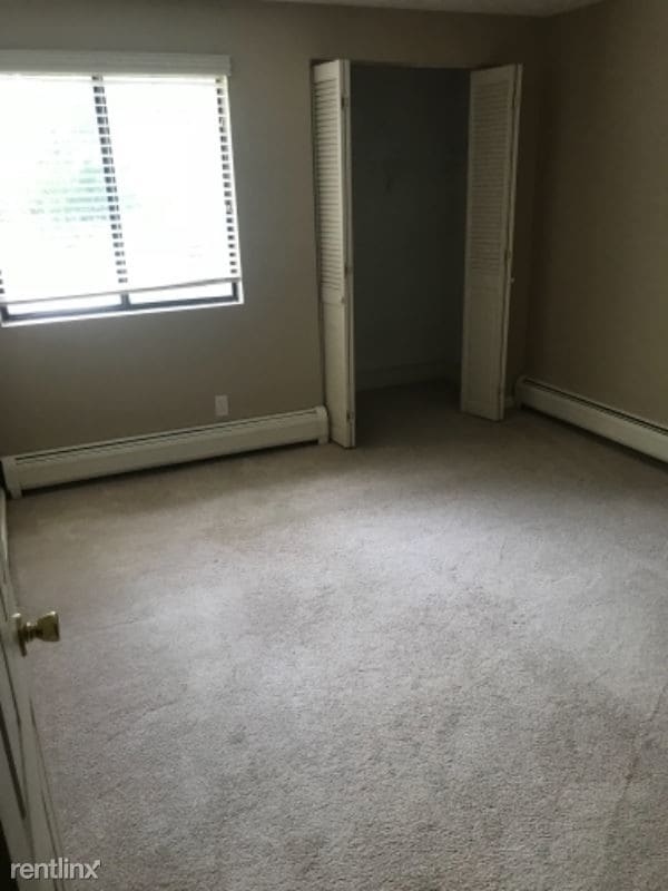 Building Photo - 2 br, 1 bath Condo - 300 New River Rd