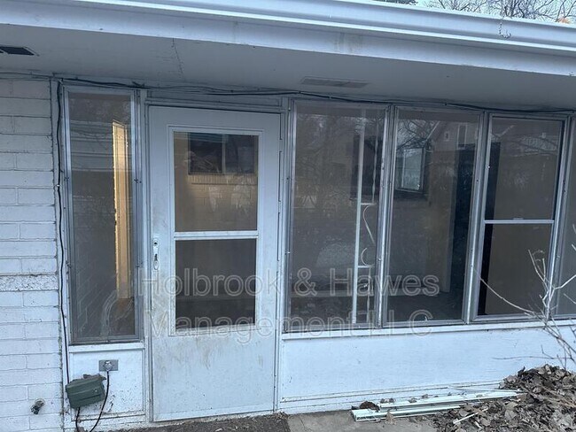 Building Photo - 414 Mathews St