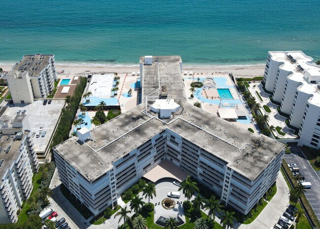 Building Photo - 3546 S Ocean Blvd