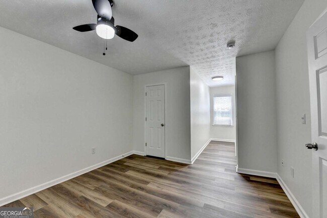 Building Photo - 1530 Plunketts Rd