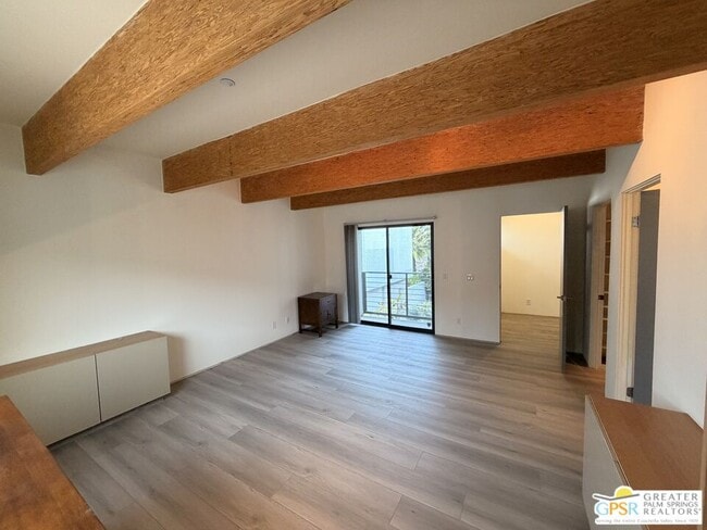 Building Photo - 1536 E Baristo Rd