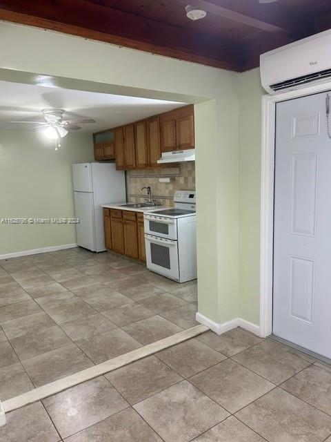 Building Photo - 5810 Hope St