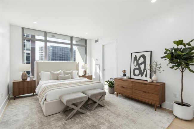 Building Photo - 501 West Ave