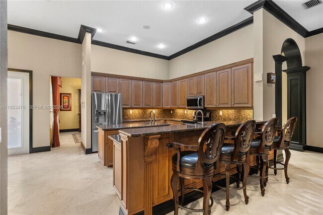 Building Photo - 14130 SW 33rd Ct