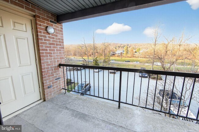 Primary Photo - 933 Washington Pl