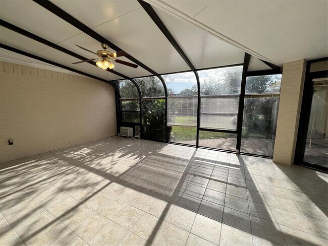 Building Photo - 4831 Hillswick Dr