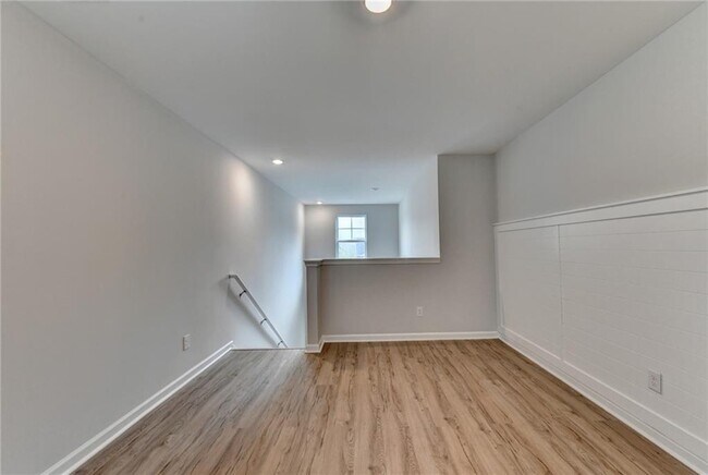 Building Photo - 175 Grey Falcon Ave