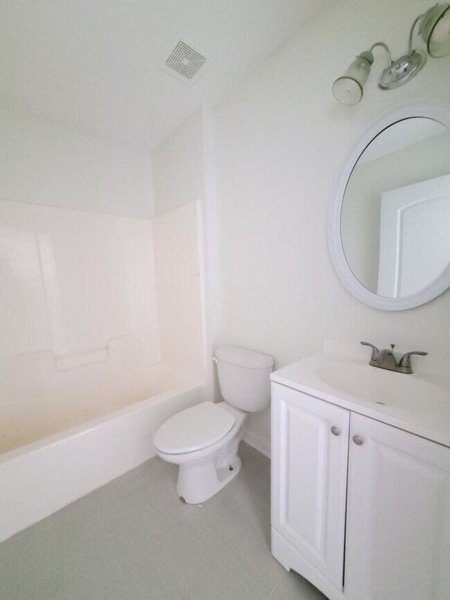 Building Photo - 9623 Cobblebrook Dr