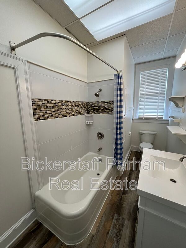 Building Photo - 1310 Stark Ave