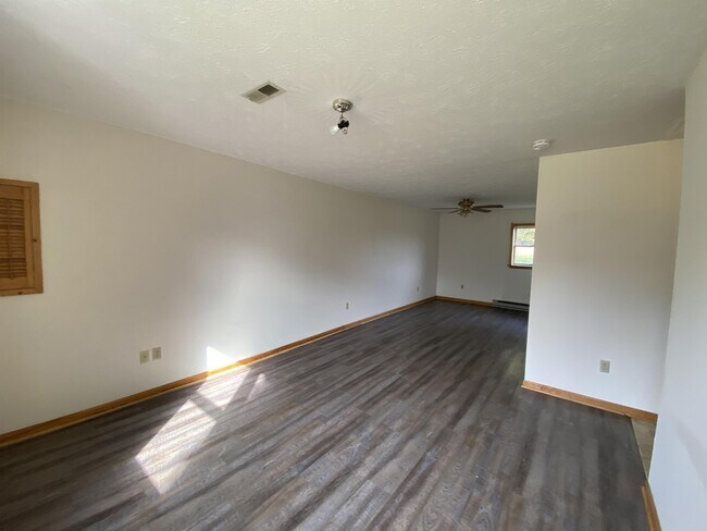 Building Photo - 408 Overlook Dr