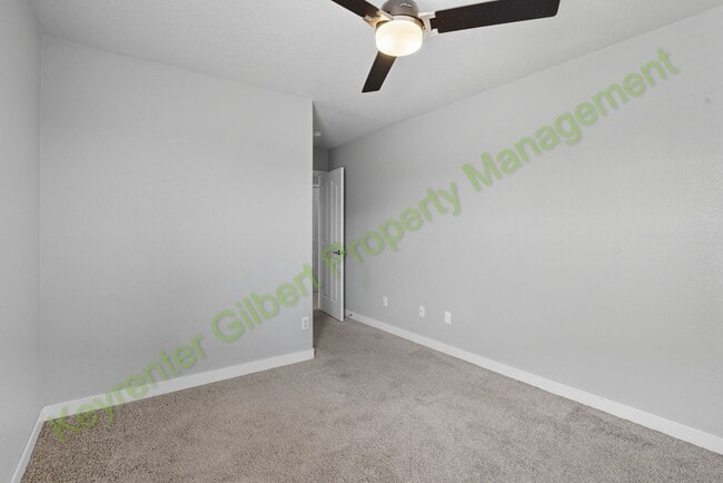 Building Photo - 5 bed / 2.5 bath Home in the San Tan Heigh...