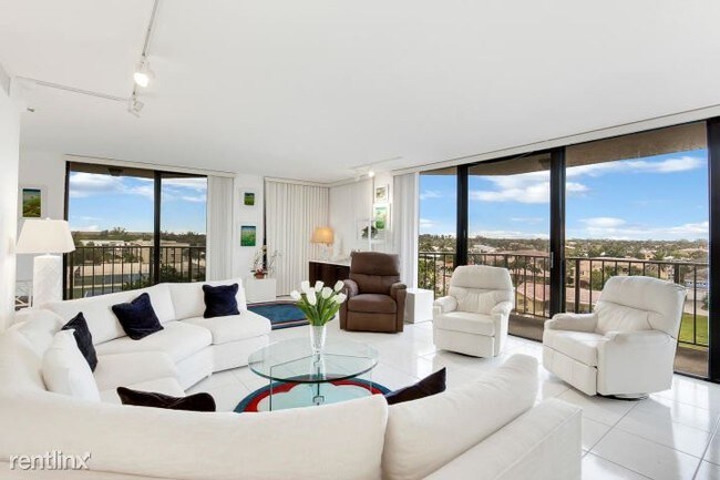 Building Photo - 2 br, 2 bath Condo - 899 Jeffery St Apt 602