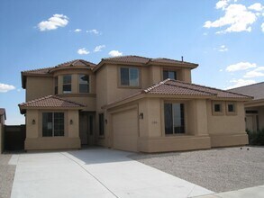 Building Photo - Gorgeous 5 bedroom home in Tartesso
