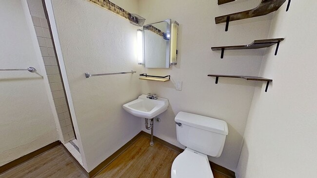 Building Photo - Single Family Home