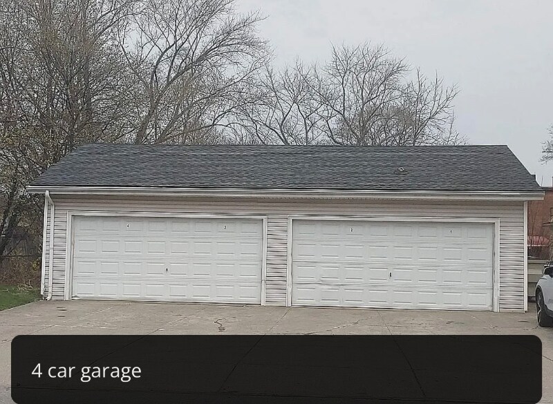 Building Photo - 3706 E 131st St