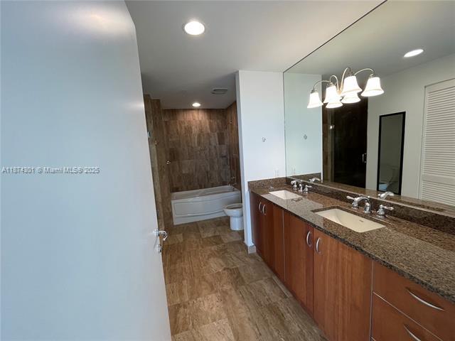 Building Photo - 300 S Biscayne Blvd