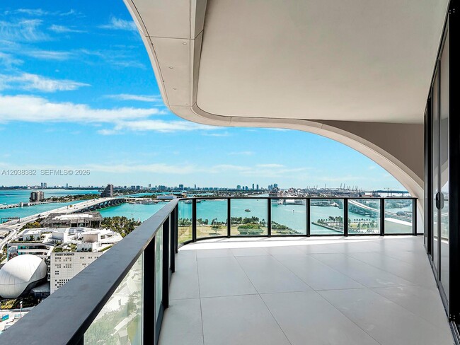 Building Photo - 1000 Biscayne Blvd