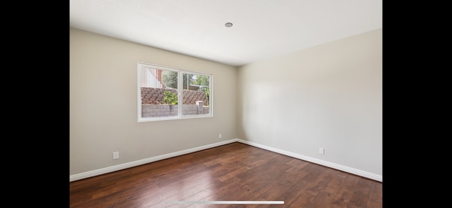 Building Photo - 14637 Poway Mesa Dr