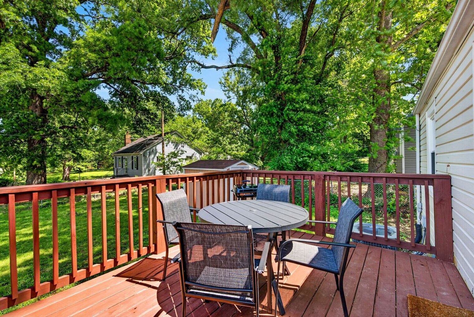 Building Photo - 8821 Kendale Dr