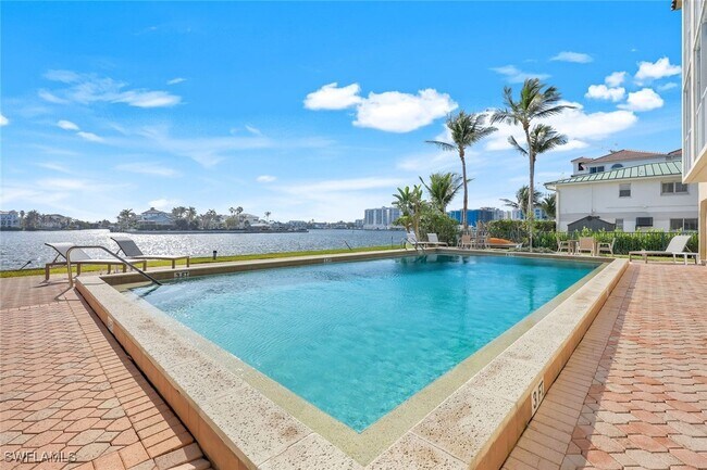 Building Photo - 9486 Gulf Shore Dr