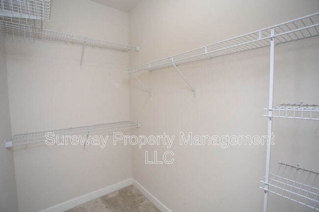 Building Photo - 5 Sage Wy