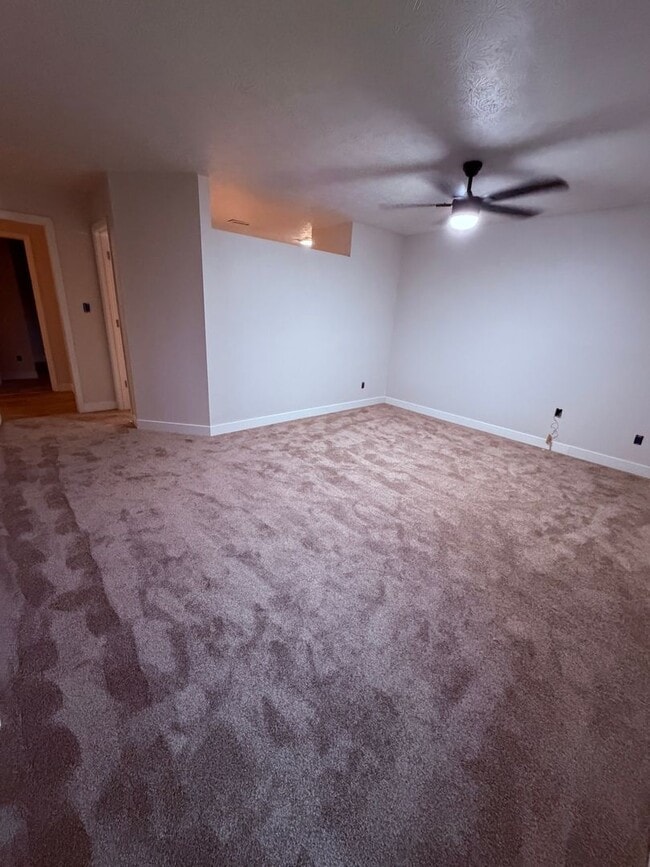 Building Photo - 1078 Barcelona Dr