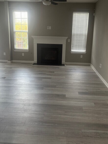 Building Photo - 9630 Rolling Plain Dr