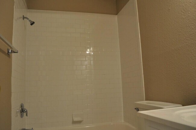 Building Photo - 1214 Austin Highlands Blvd