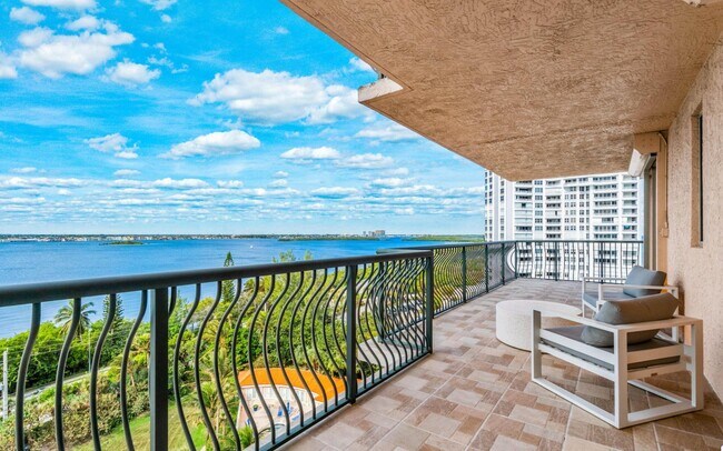 Building Photo - 5150 N Ocean Dr
