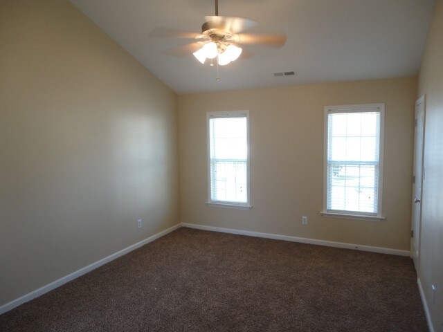 Building Photo - 163 Finley Ct