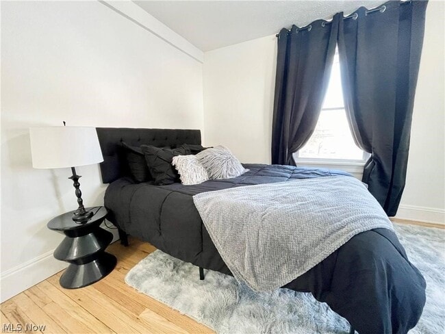 Building Photo - 250 Center Rd