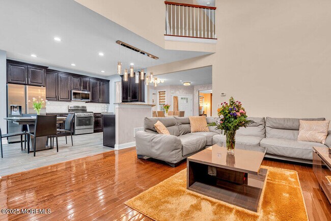 Building Photo - 47 McCormick Ave N