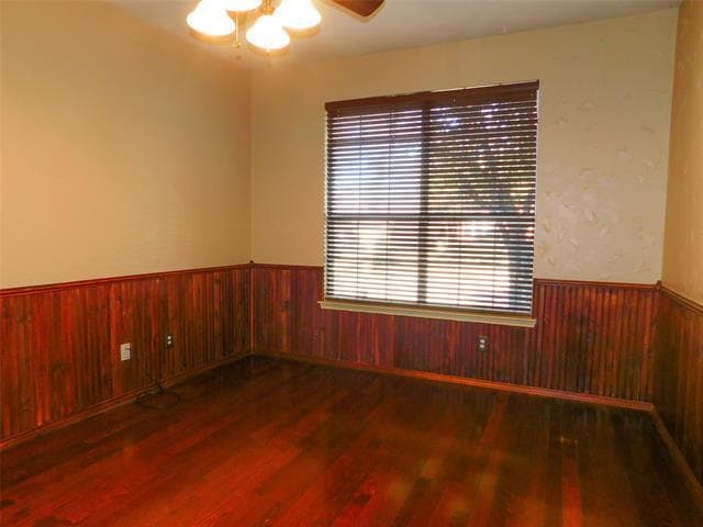 Building Photo - 2724 Hereford Rd