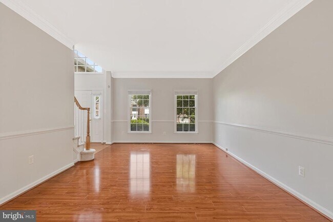 Building Photo - 10857 Hunter Gate Way