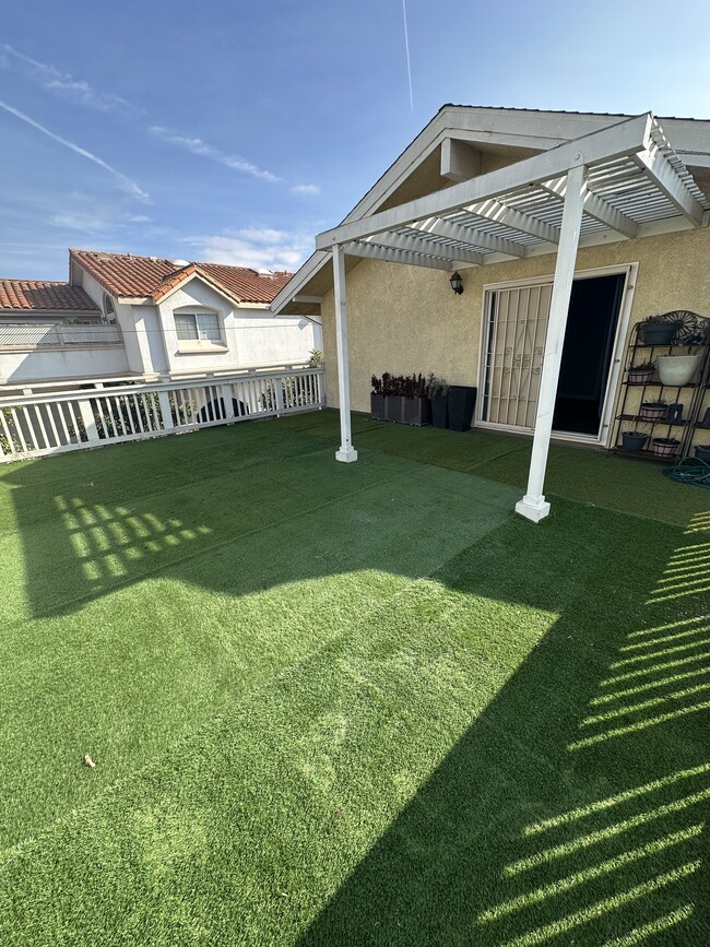 Building Photo - 2703 Gates Ave