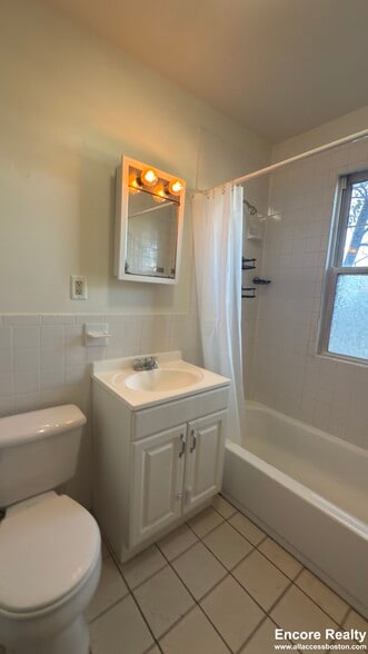 Building Photo - 155 Summer St