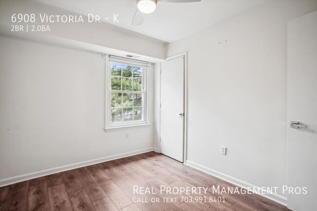 Building Photo - 6908 Victoria Dr