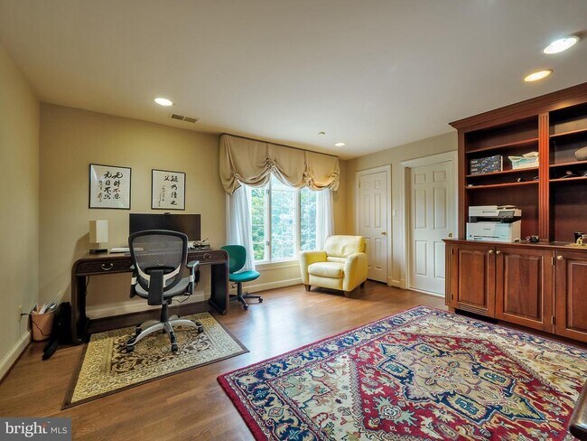 Building Photo - 6513 Kenhill Rd