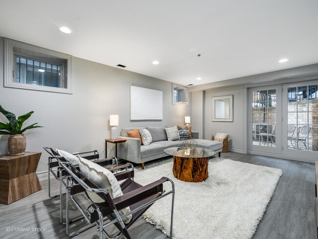 Building Photo - 1143 W Montana St